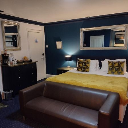 The Crown Inn Киншем Экстерьер фото