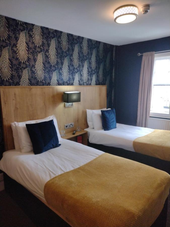 The Crown Inn Киншем Экстерьер фото