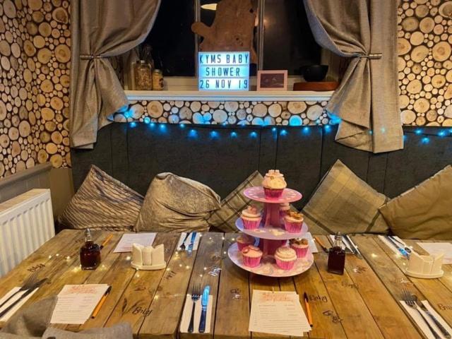 The Crown Inn Киншем Экстерьер фото